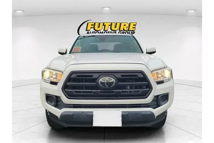 $27997 : Toyota Tacoma 2018 4x2 SR 4d image 2