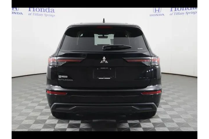 $26975 : Mitsubishi Outlander 2025 AW image 6