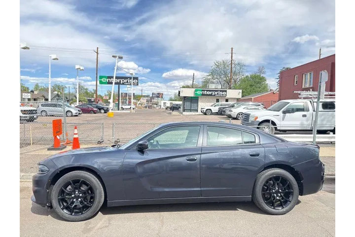 $22995 : 2017 Charger SXT AWD image 3