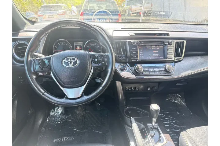 $14995 : 2018 RAV4 SE image 7