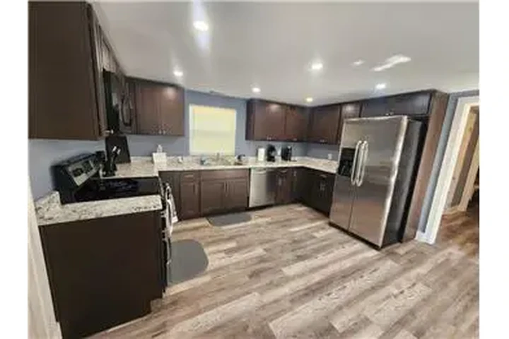 $1500 : Rental property with 2 bedro image 10