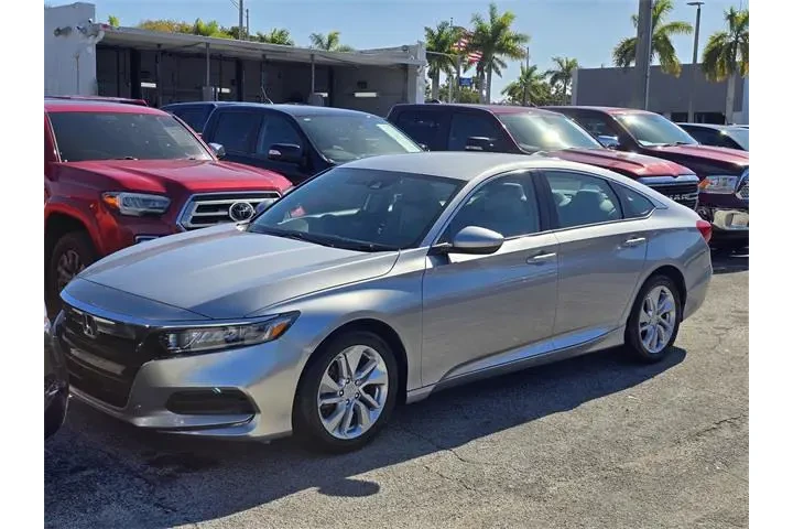 $16990 : Honda Accord 2020 LX 4dr Sed image 2
