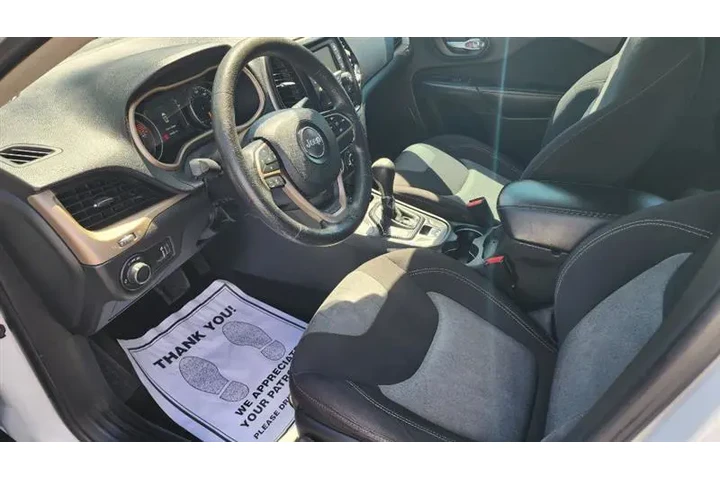$9499 : 2016 Cherokee image 9