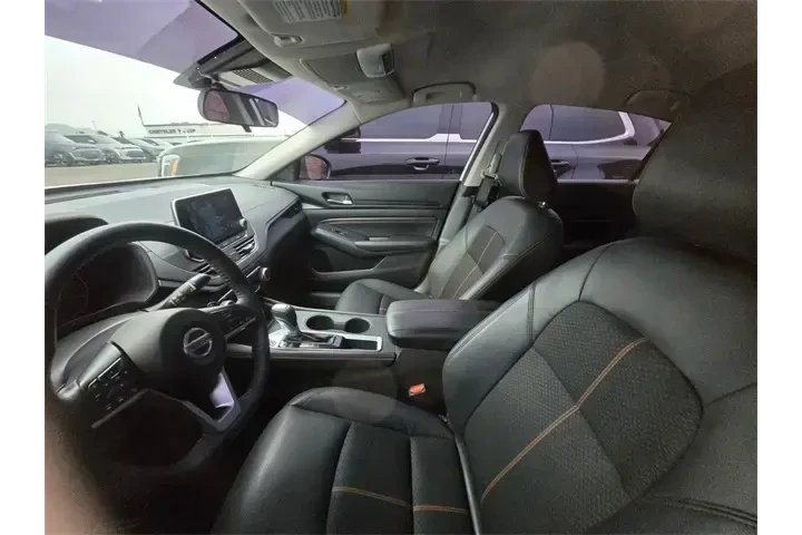 $21988 : Nissan Altima 2022 2.5 SR 4d image 7