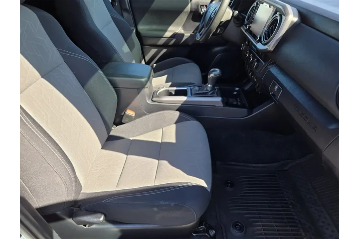 $29994 : Toyota Tacoma 2021 4x2 TRD O image 9