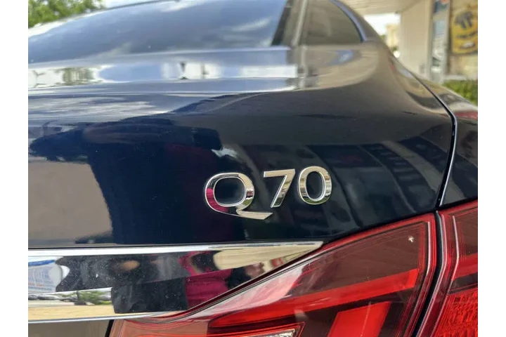 $17999 : 2018 Q70 3.7 Luxe image 10