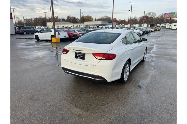 $10980 : 2015 200 4dr Sdn Limited FWD image 2