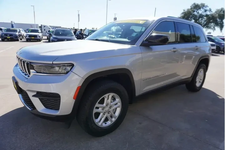 $24988 : Jeep Grand Cherokee 2023 4x4 image 3