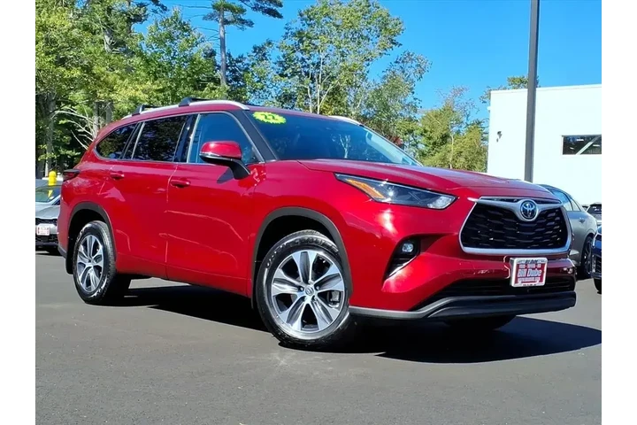 $36275 : Toyota Highlander 2022 AWD X image 1