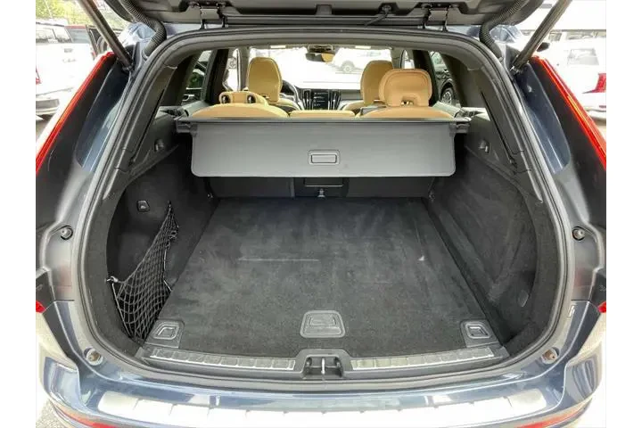 $21496 : Volvo XC60 2020 AWD T6 Momen image 9