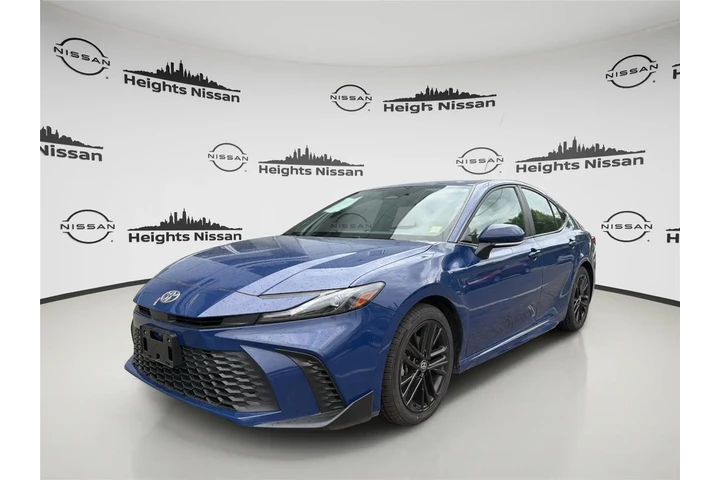 $26290 : Toyota Camry 2025 SE 4dr Sed image 1