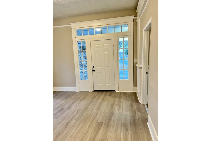 $1000 : Hermosa vivianda renovada enLR image 6