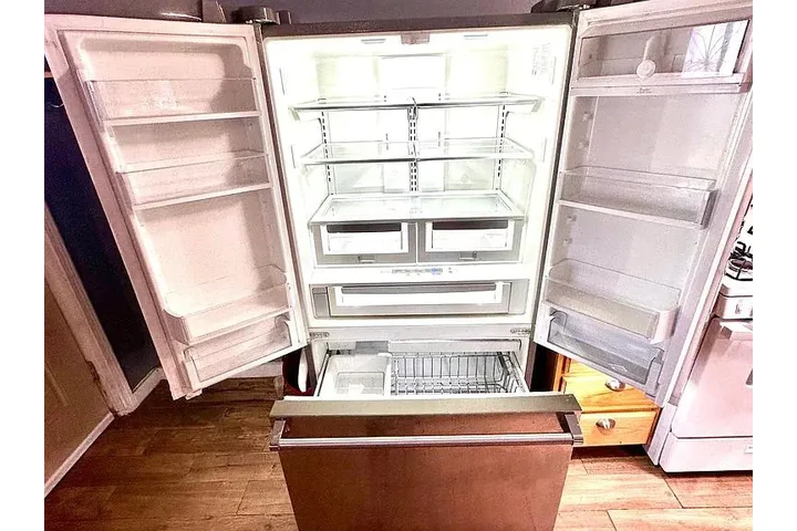 $750 : casa de barrio familiar establ image 7