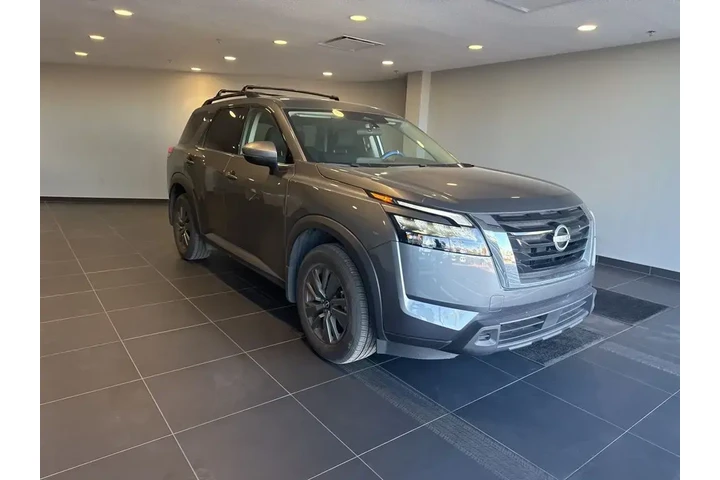 $30984 : Nissan Pathfinder 2024 AWD S image 4