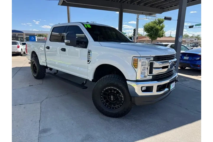 2018 F-250 SD XLT Crew Cab 4WD image 3