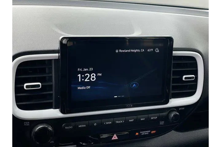 $18135 : Hyundai VENUE 2023 Limited 4 image 10