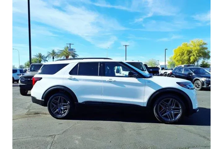 $39951 : Ford Explorer 2025 AWD ST-Li image 7