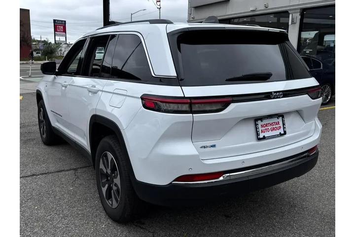 $25977 : Jeep Grand Cherokee 2023 4x4 image 6