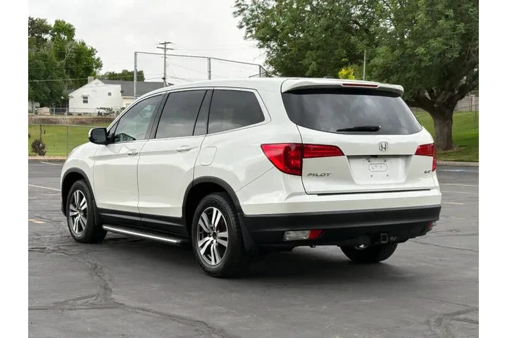 $15900 : 2016 Pilot EX-L image 4