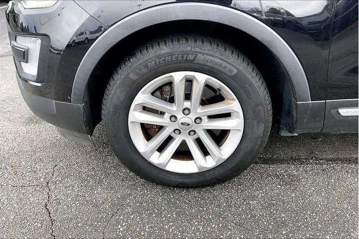 $16691 : Ford Explorer 2017 XLT 4dr S image 4