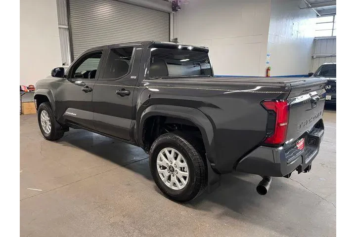 $38989 : Toyota Tacoma 2025 4x4 SR5 4 image 5