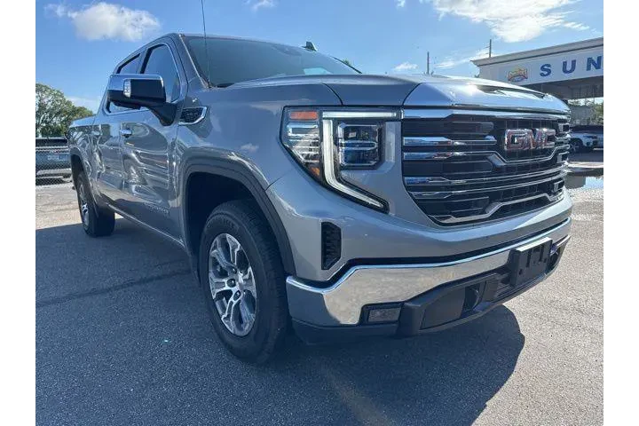 $39996 : GMC Sierra 1500 2025 4x2 SLT image 3