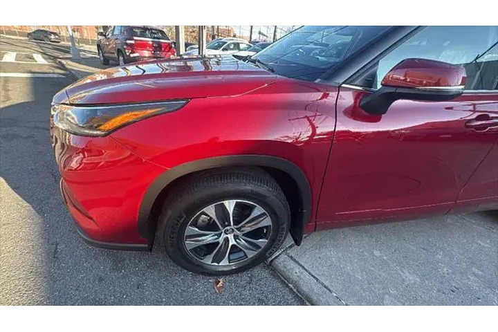 $29966 : Toyota Highlander 2021 AWD X image 9