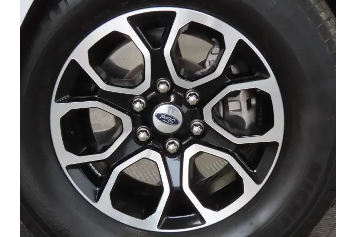 $39995 : Ford Expedition 2024 4x2 XLT image 9