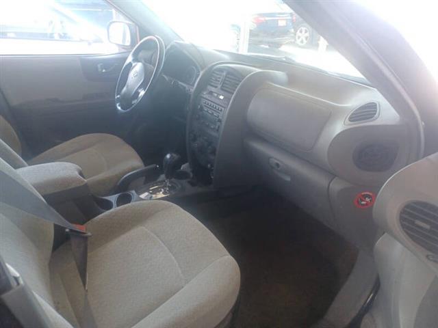 $5995 : 2005 Santa Fe GLS image 5