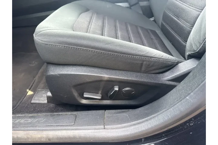 $13077 : Ford Fusion Hybrid 2020 SE 4 image 9