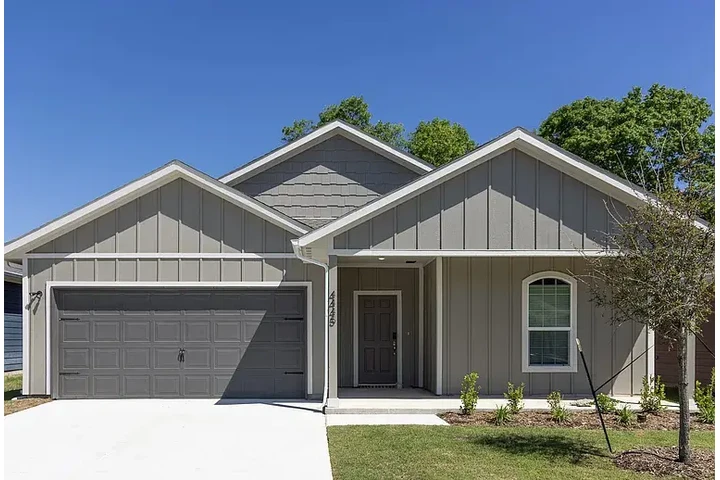 $1300 : HOUSE FOR RENT IN DALLAS TX image 3
