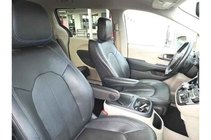 $31995 : Chrysler Pacifica 2021 Touri image 8
