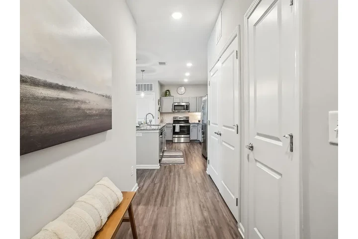 $1300 : A Great House image 5