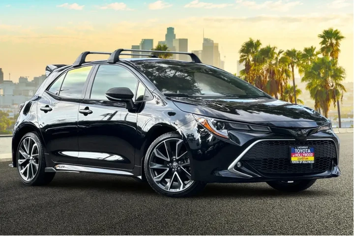 $24499 : Toyota Corolla Hatchback 202 image 2