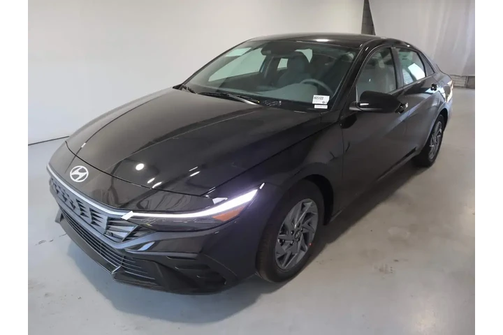 $21930 : Hyundai ELANTRA Hybrid 2025 image 1