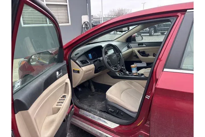 $8995 : Hyundai SONATA 2016 Sport 4d image 8