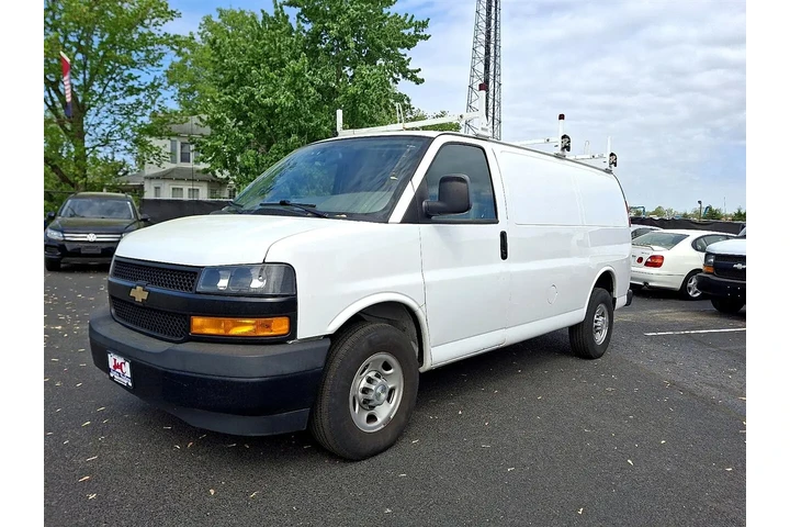 $24500 : 2020 Express 3500 Cargo image 3