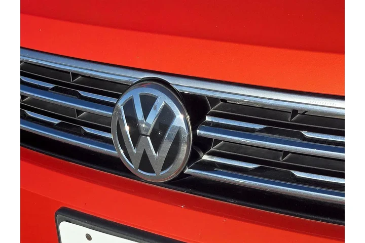 $14995 : Volkswagen Tiguan 2019 SE 4d image 7