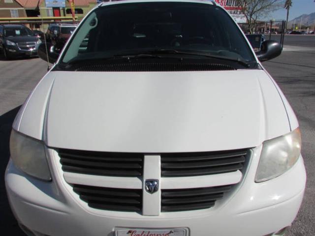 $5995 : 2005 Grand Caravan SXT image 7