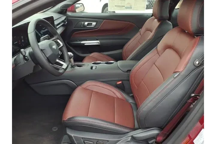 $38900 : Ford Mustang 2025 EcoBoost 2 image 6