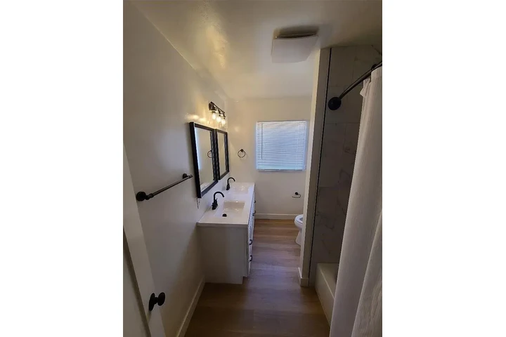 $2200 : MONTEBELLO rental + UTILITIES image 4