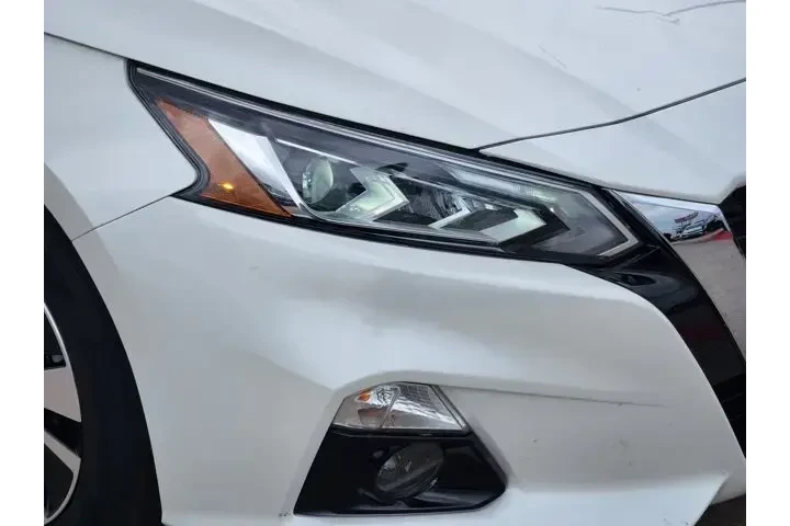 $17898 : Nissan Altima 2019 2.5 SL 4d image 9