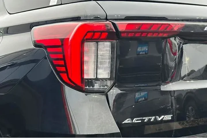 $39995 : Ford Explorer 2025 AWD Activ image 8