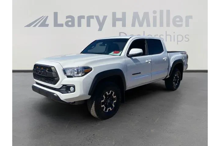 Toyota Tacoma 2023 4x4 SR5 V image 1