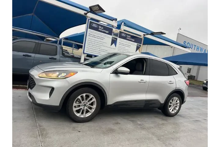 $14773 : Ford Escape 2020 SE 4dr SUV image 2