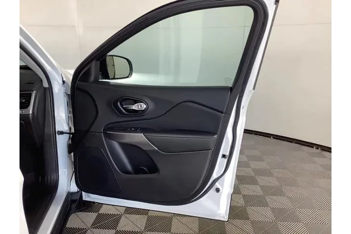 $27495 : Jeep Cherokee 2022 4x4 Limit image 8