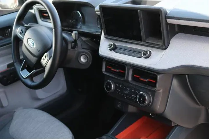 $28106 : Ford Maverick 2023 AWD XL 4d image 7