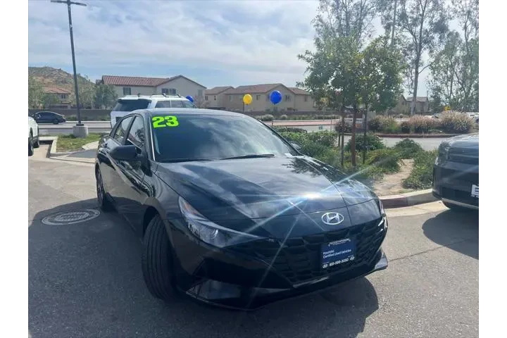 $19420 : Hyundai ELANTRA 2023 SEL 4dr image 2