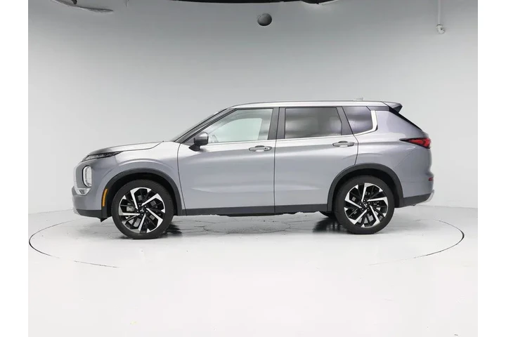 $24998 : Mitsubishi Outlander 2024 SE image 3