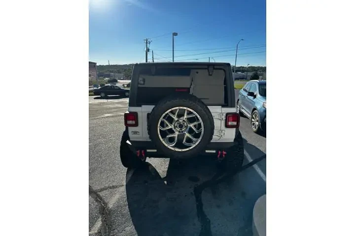 $19755 : Jeep Wrangler Unlimited 2019 image 6